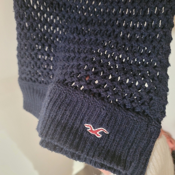 Hollister knit top/coverups - Picture 2 of 6